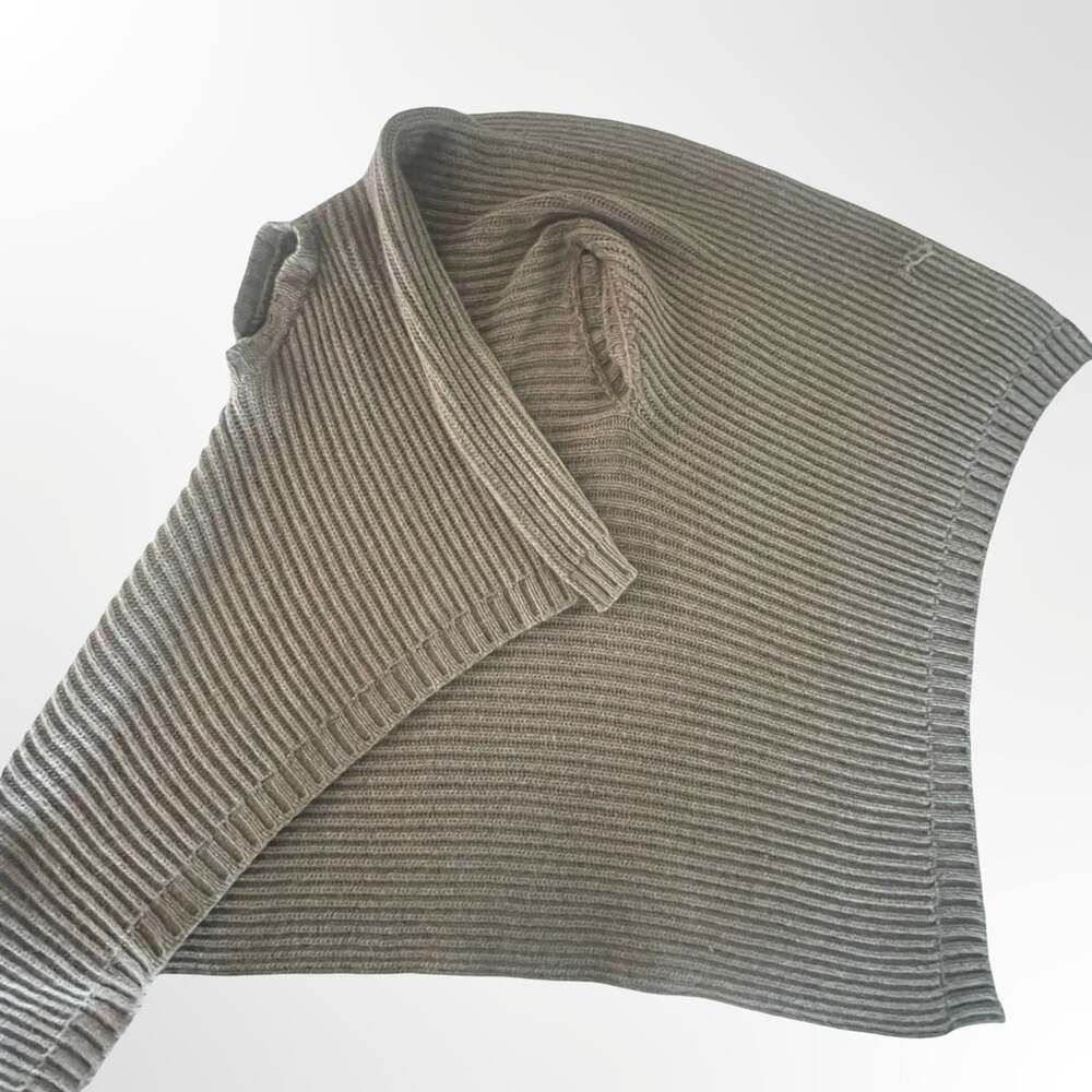 Ribbed Knit Sweater Vest Size 36 Brown Sleeveless Asymmetric - Picture 5 of 8